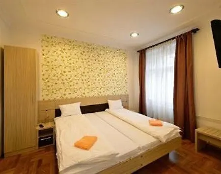 Hotel Rezime 3*