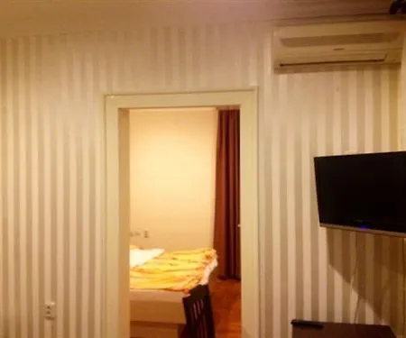 Hotel Rezime 3*